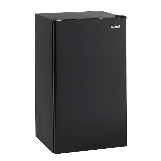Avanti AVARM3316B Refrigerators, Bins, Space Saving, CFC Free, Energy Star, 3.3 cubic feet Chiller,Black